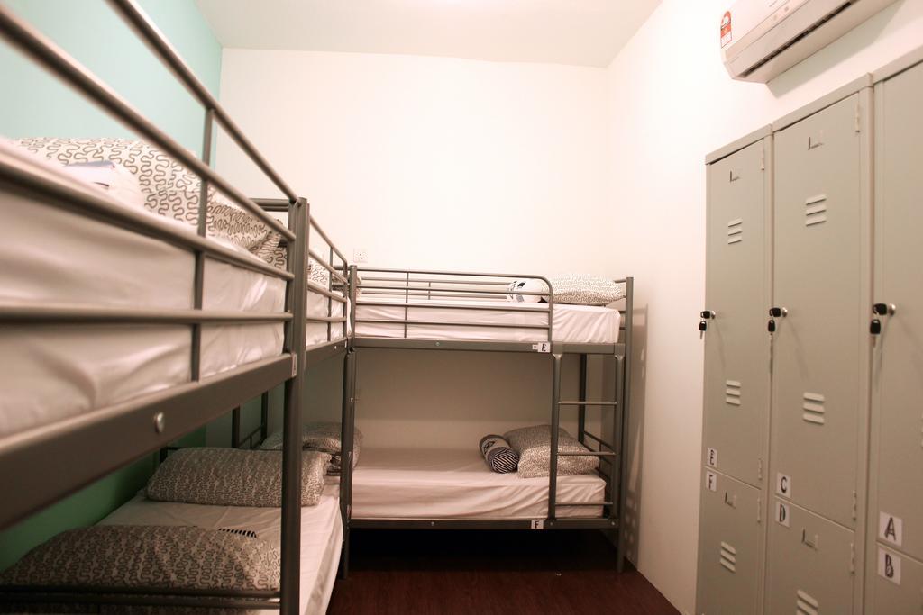 Roof Talk Theme Hostel ジョホールバル 部屋 写真