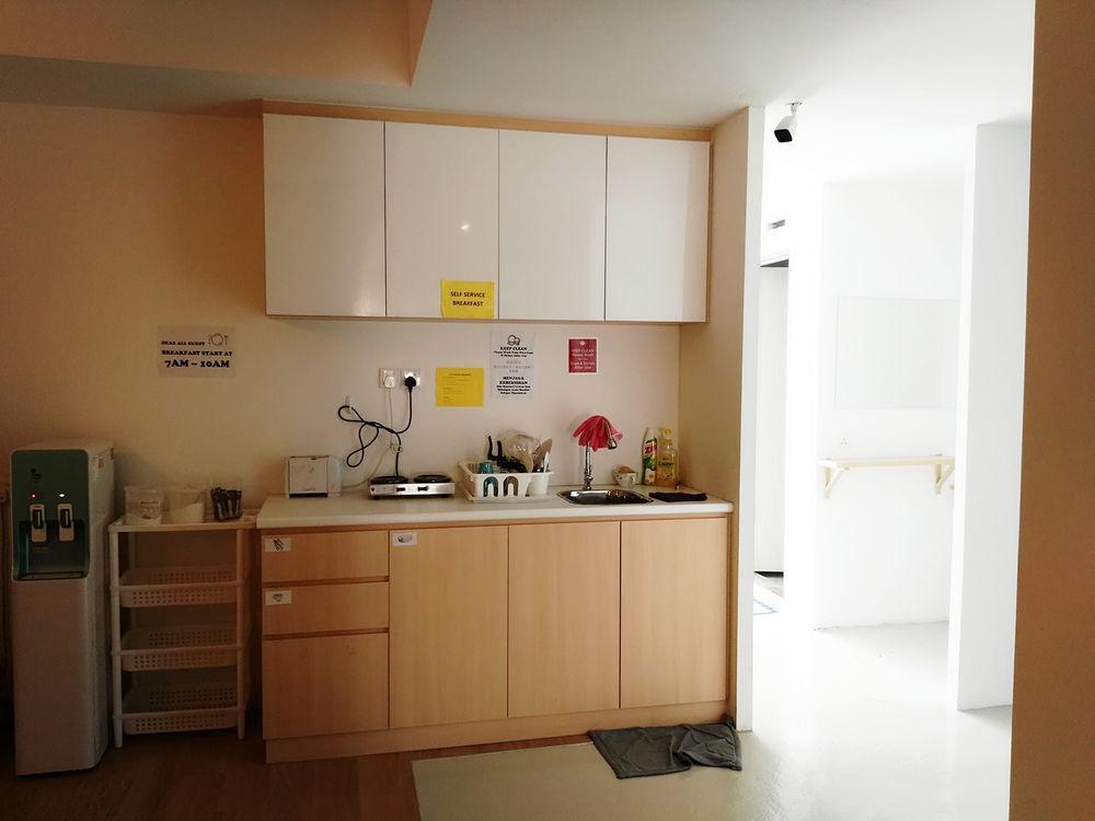 Roof Talk Theme Hostel ジョホールバル エクステリア 写真