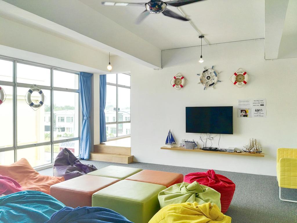 Roof Talk Theme Hostel ジョホールバル エクステリア 写真